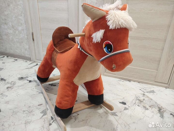 Детская качалка лошадь