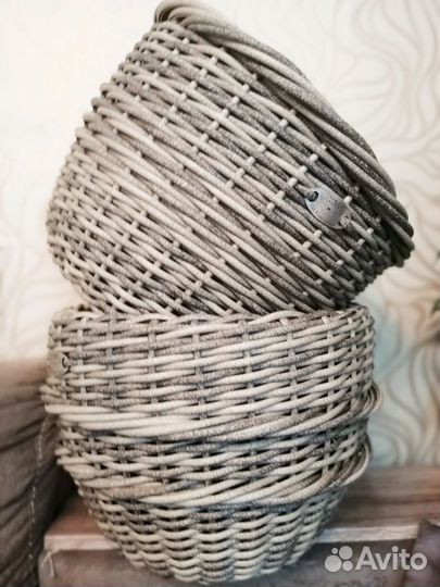 Кашпо из искусственного ротанга