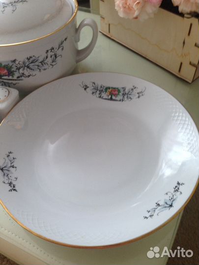 Сервиз столовый новый