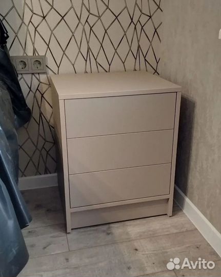 Тумба с ящиками