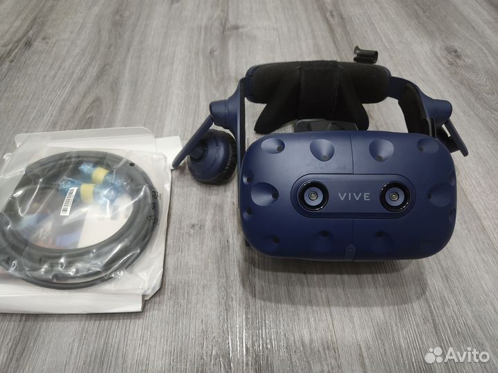 Vr шлем htc vive pro + новый кабель