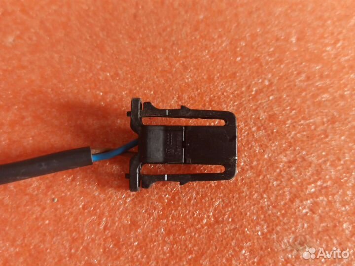 Активатор замка крышки бензобака Volkswagen Polo 5