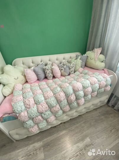 Бортики в детскую кроватку+одеяло бомбон