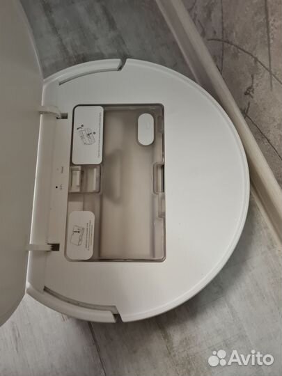 Робот-пылесос Xiaomi Mi Robot Vacuum-Mop Essential