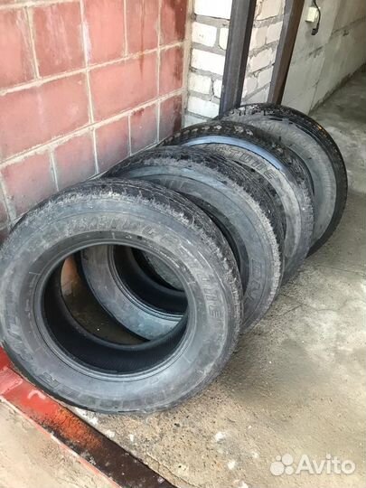 Bridgestone Desert Dueler 265/65 R17