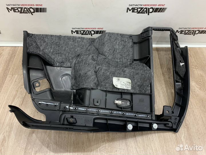 Обшивка багажника правая Mercedes X204 GLK 204