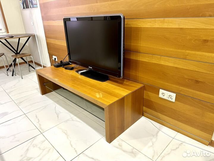 Журнальный столик/тумбочка под телевизор