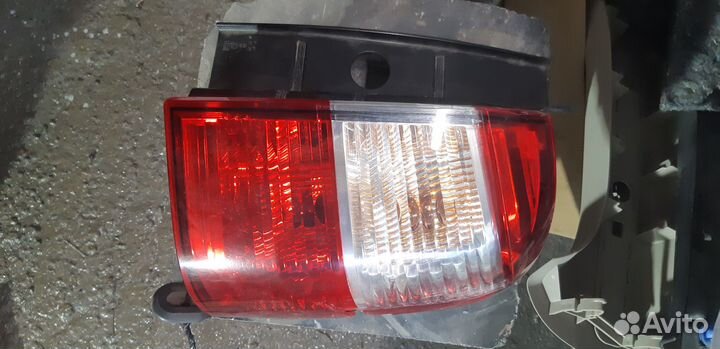 Задний правый фонарь ниссан террано