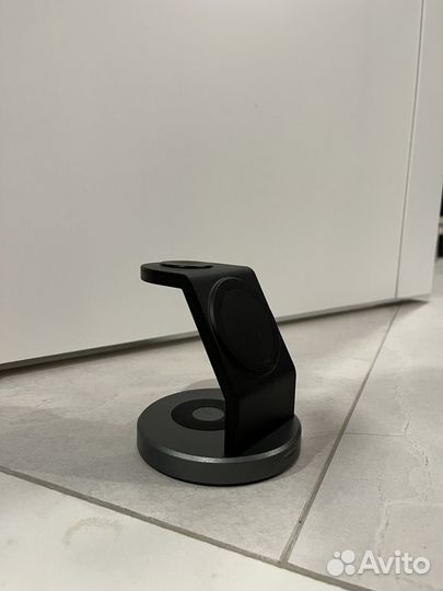 Беспроводная зарядная станция 3 в 1