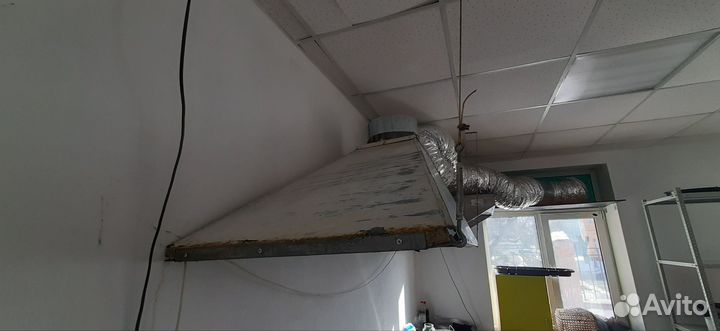 Вытяжной зонт с канальным вентилятором