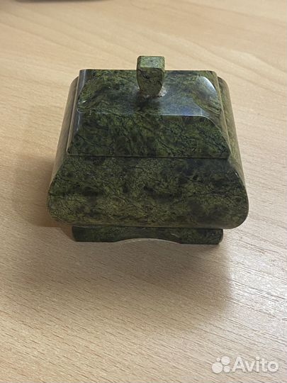 Малахитовая шкатулка