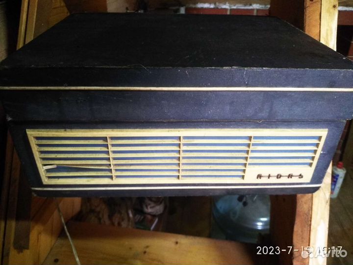 Катушечный магнитофон Aidas