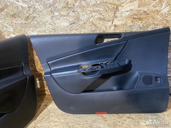 Обшивка передней двери (Кожа) VW Passat B6 05-10