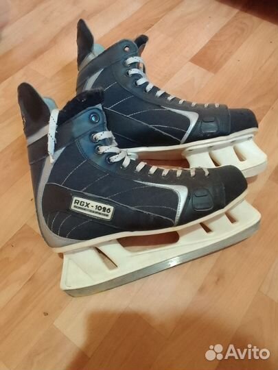 Хоккейные коньки