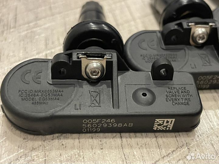 Датчик давления в шинах tpms 56029398AB