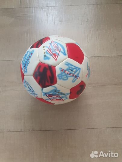 Продаётся мяч с автографом фк Спартак Москва