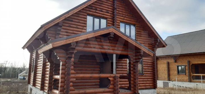 Коттедж 185 м² на участке 10 сот.