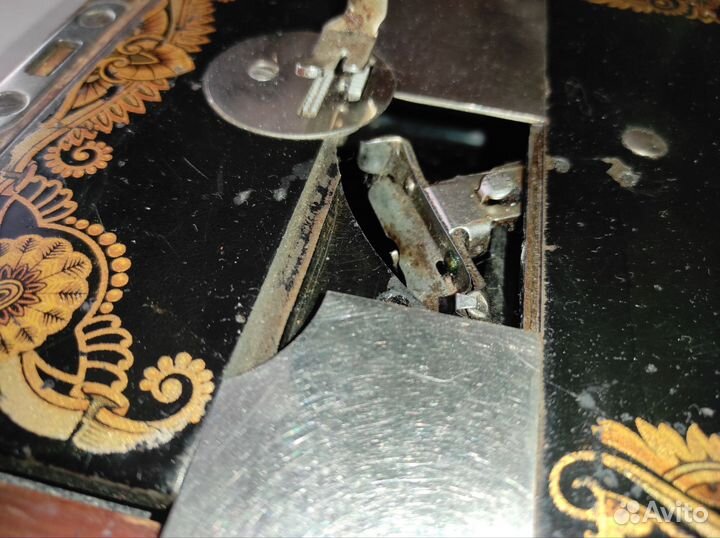 Швейная машина Singer