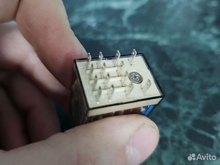 Промежуточное реле Finder 4