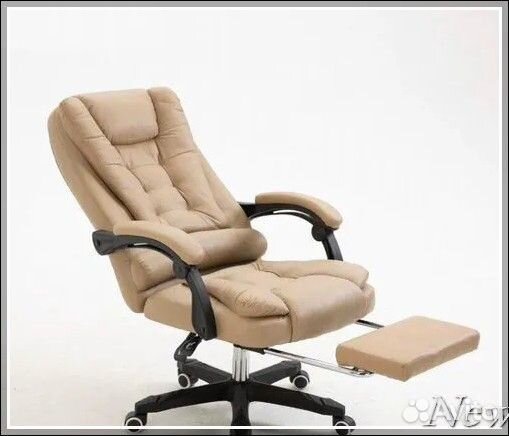 Офисное кожаное кресло новое