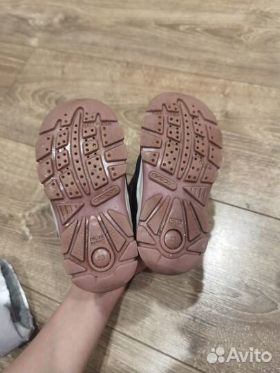 Продам детские сапоги