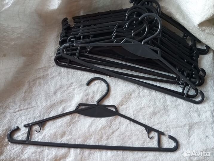 Вешалки плечики для одежды