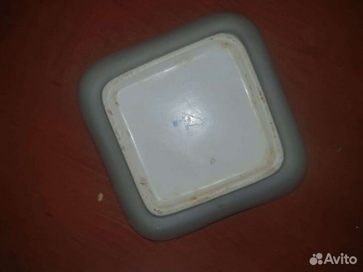Квадратная тарелка СССР глубокая