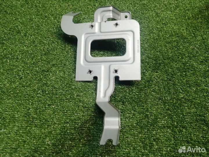 Кронштейн Kia Ceed JD G4FG 2014