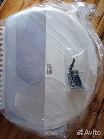 Диспенсер для туалетной бумаги tork 555000