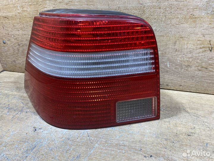 Фонарь задний левый Volkswagen Golf 4 Арт. 111243