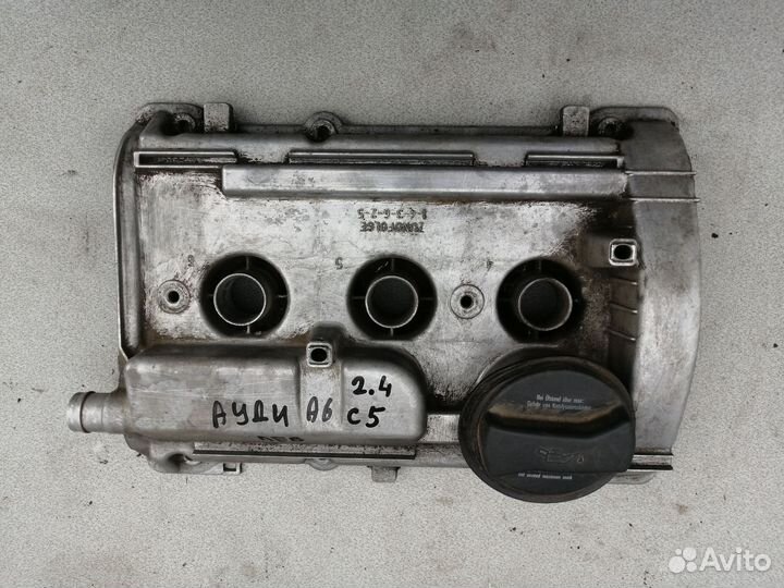 Клапанная крышка 2.4 ARJ для Audi A6 C5 1997-2004