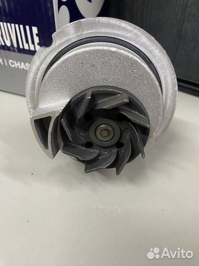 Насос водяной(помпа) Opel Astra G/H VectraB/C Saab