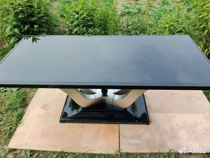 Стол стеклянный