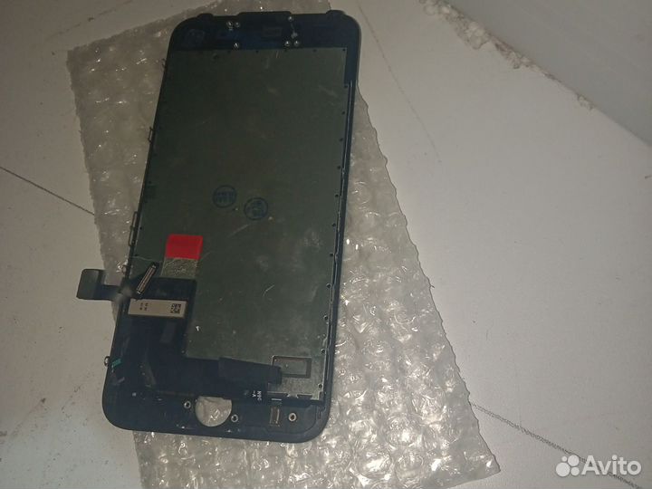 Стекло на iPhone 7