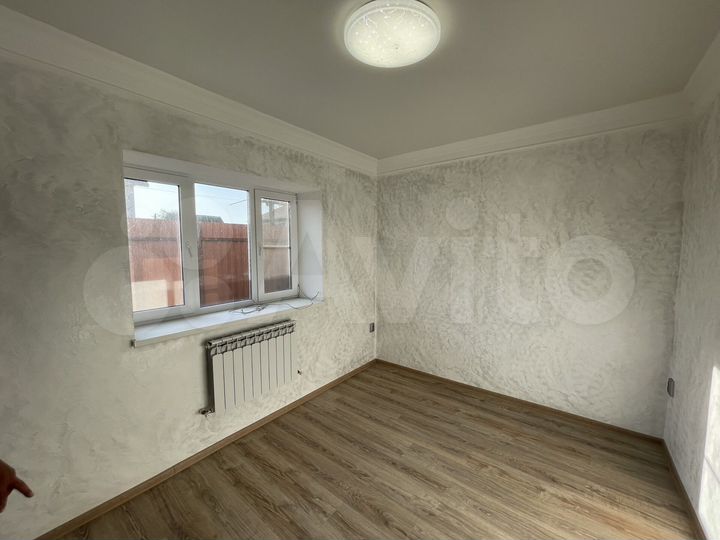 Дом 45 м² на участке 4 сот.