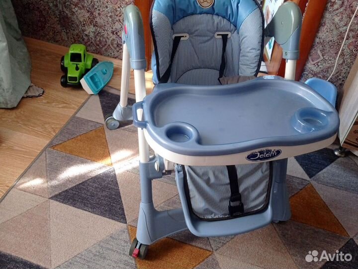 Стульчик для кормления jetem