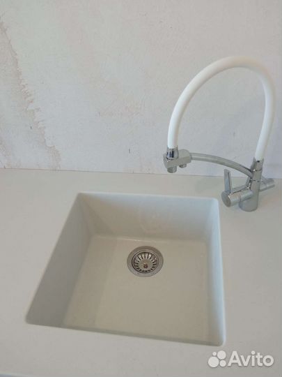 Кухонная столешница с интегрированной раковиной