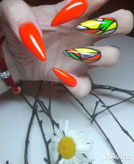 Маникюр педикюр