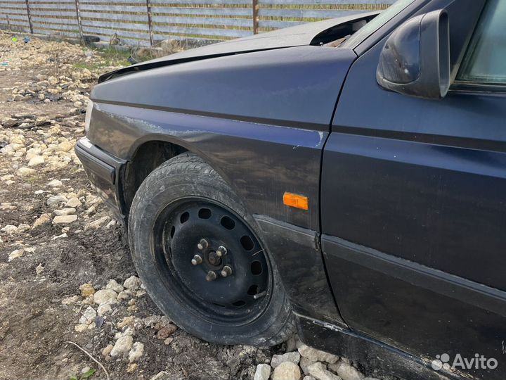 Крылья Peugeot 605 передние левое правое