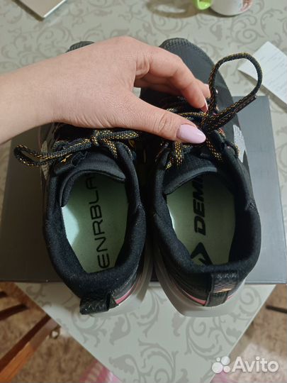 Беговые кроссовки Demix