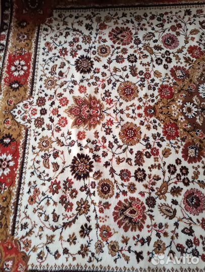 Ковер шерстяной