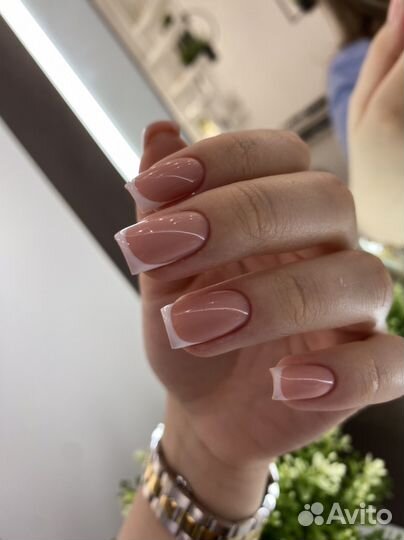 Маникюр и педикюр