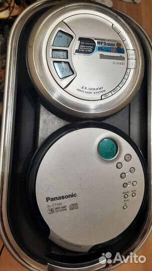 Пара CD портативных плеера Panasonic