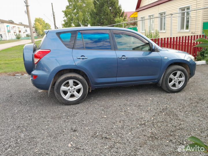 Toyota RAV4, 2008