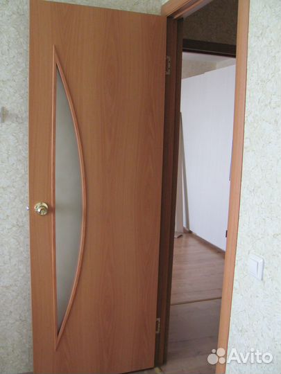 Межкомнатные двери с коробкой, фурнитурой б/у