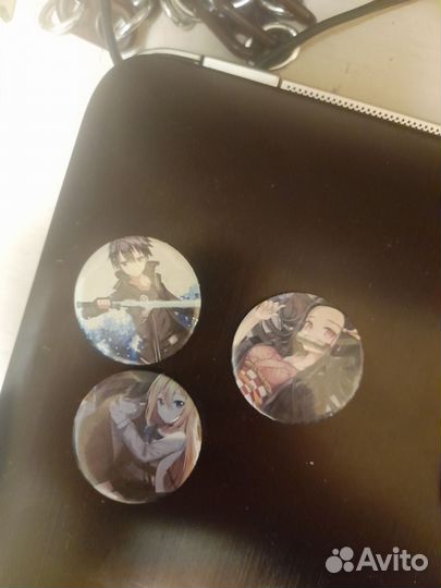 Аниме значки