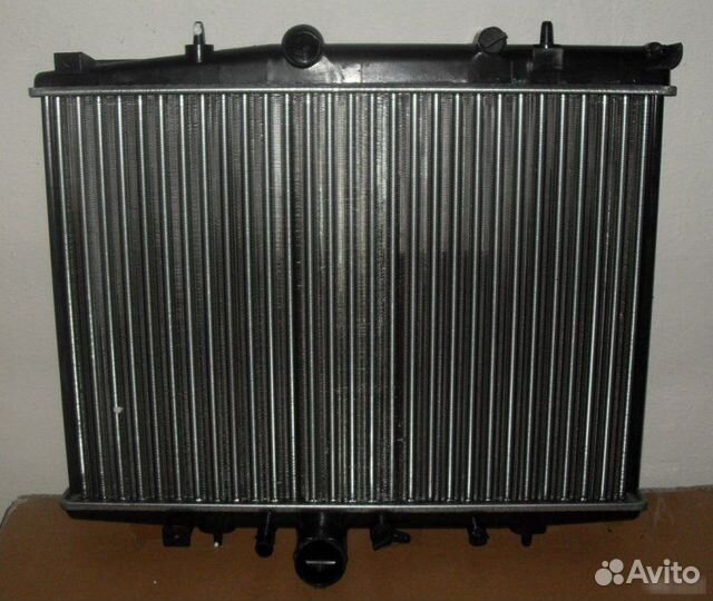 Радиатор охлаждения двигателя Citroen С5