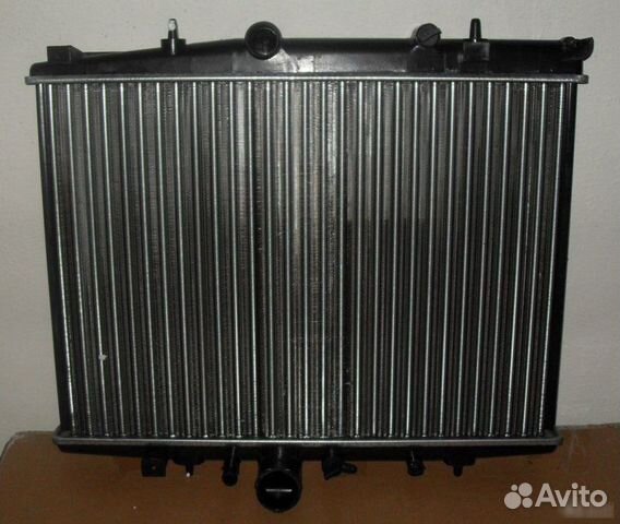 Радиатор охлаждения двигателя Citroen С5