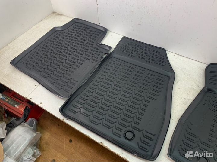 Коврики комплект Nissan Tiida C13 2014