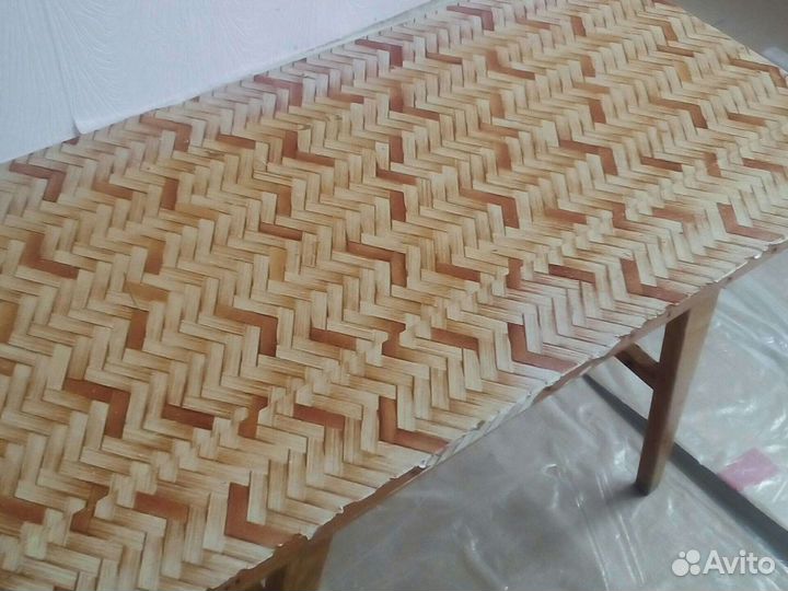 Стол журнальный